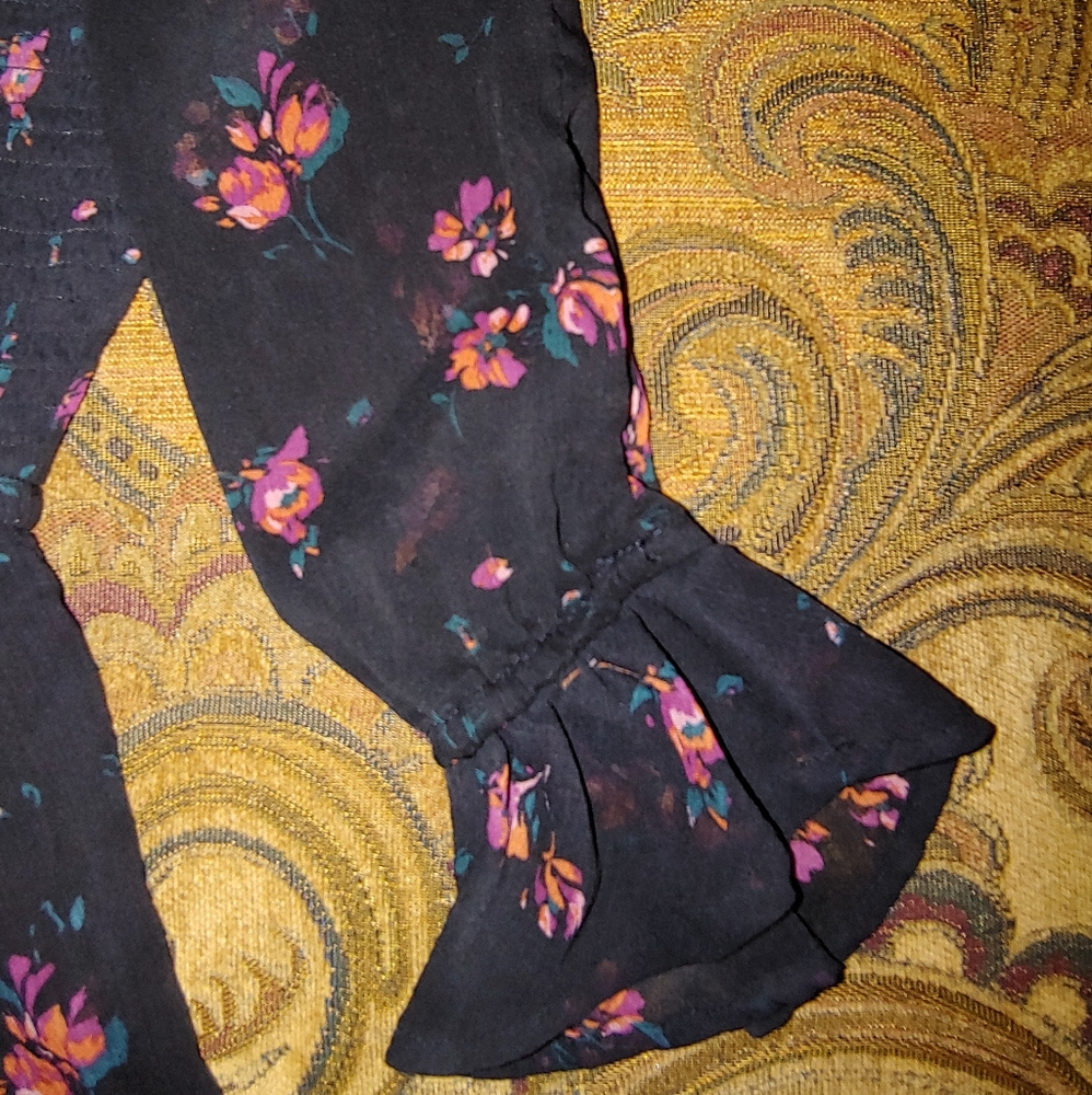BLACK FLORAL DRESS. SIZE XS - Picture 9 of 11